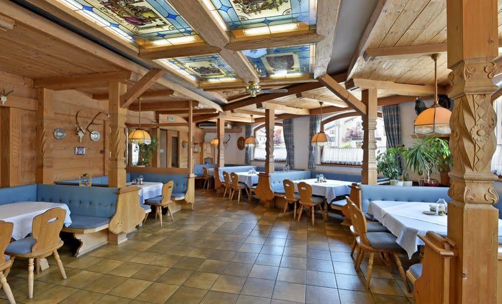Hotel Restaurant Gradlwirt Niederndorf  Экстерьер фото
