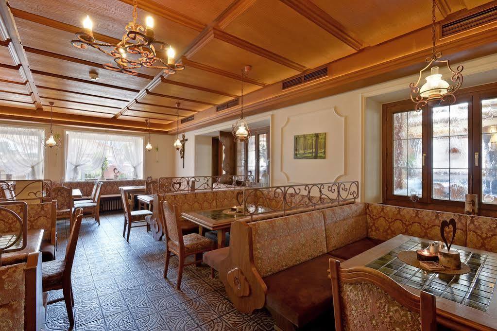 Hotel Restaurant Gradlwirt Niederndorf  Экстерьер фото