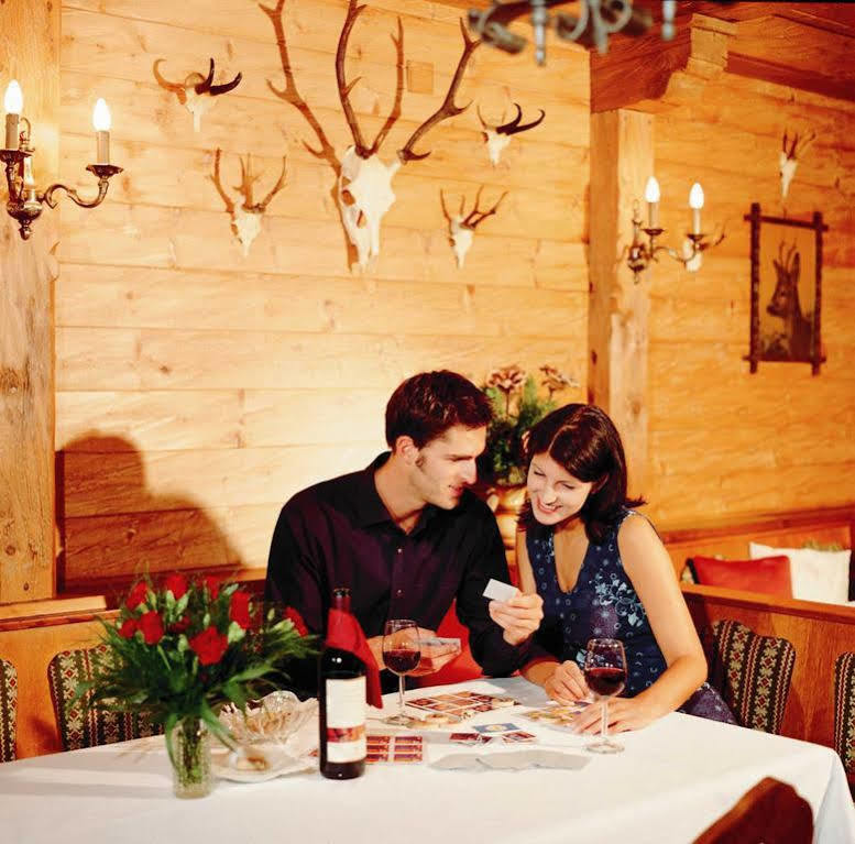 Hotel Restaurant Gradlwirt Niederndorf  Экстерьер фото