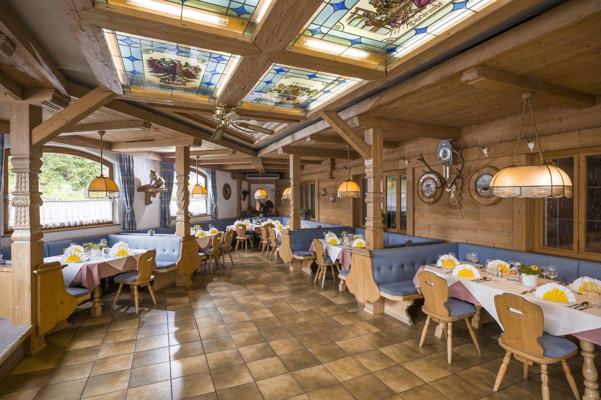 Hotel Restaurant Gradlwirt Niederndorf  Экстерьер фото