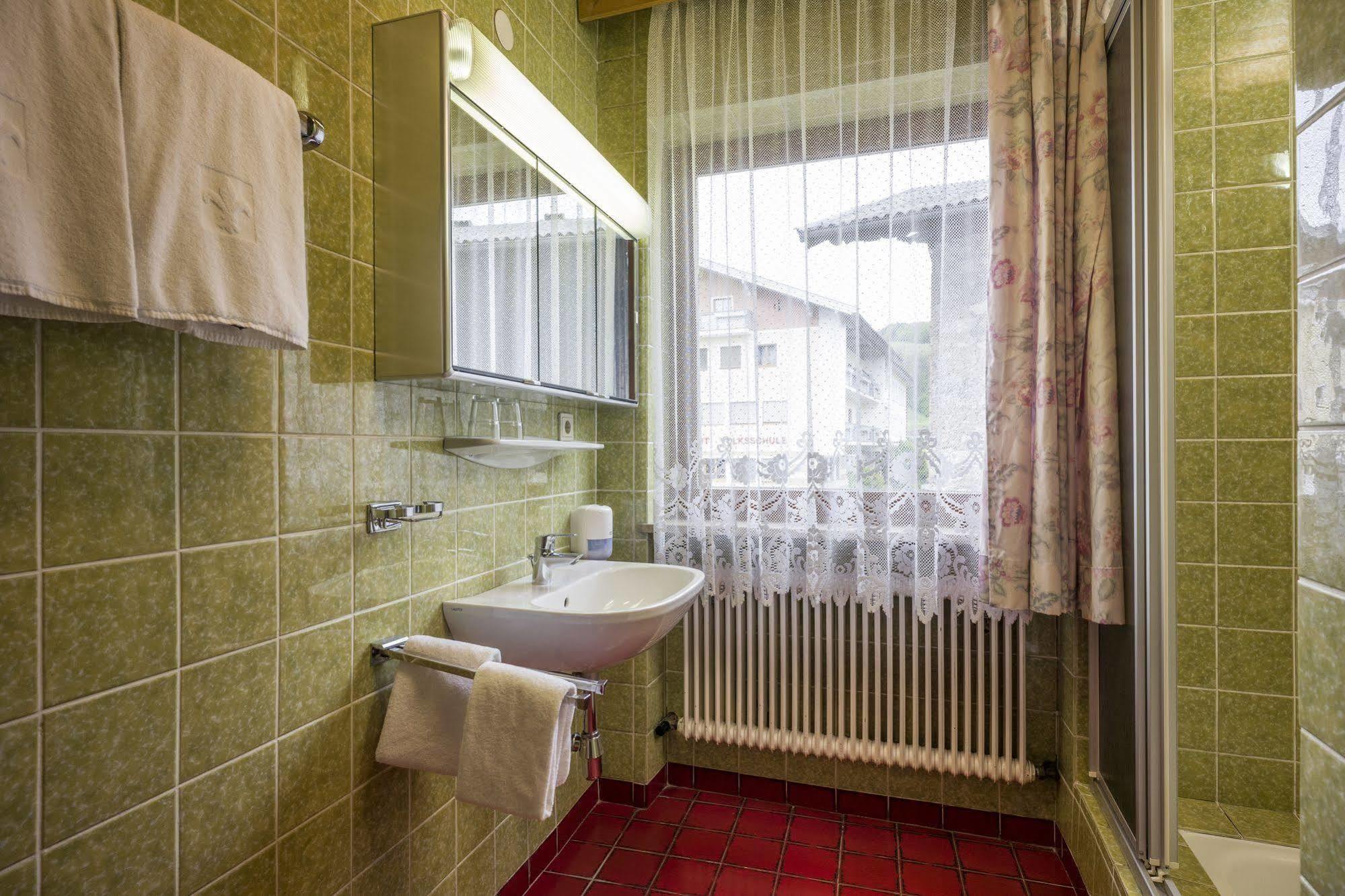 Hotel Restaurant Gradlwirt Niederndorf  Экстерьер фото