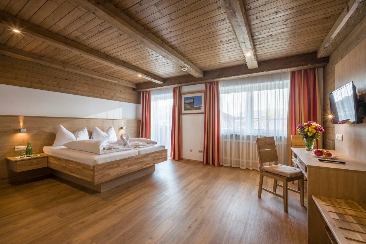 Hotel Restaurant Gradlwirt Niederndorf  Экстерьер фото